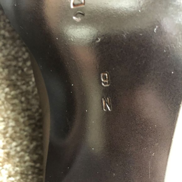 DONALD J PLINER BRONZE SHOE 9N - Picture 4 of 5